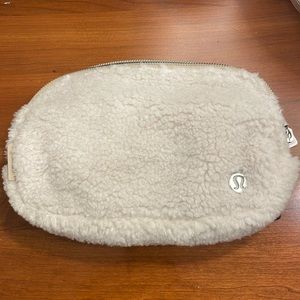 NWT Lululemon Fleece Everywhere Belt Bag - Cream / Ivory